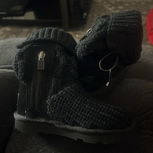 GIRL UGG BOOTS - Picture 6 of 7